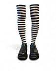 BORDER KNEE-HIGH SOCKS