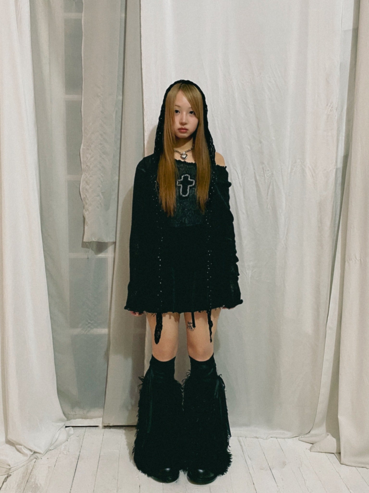 クロスシアーニット