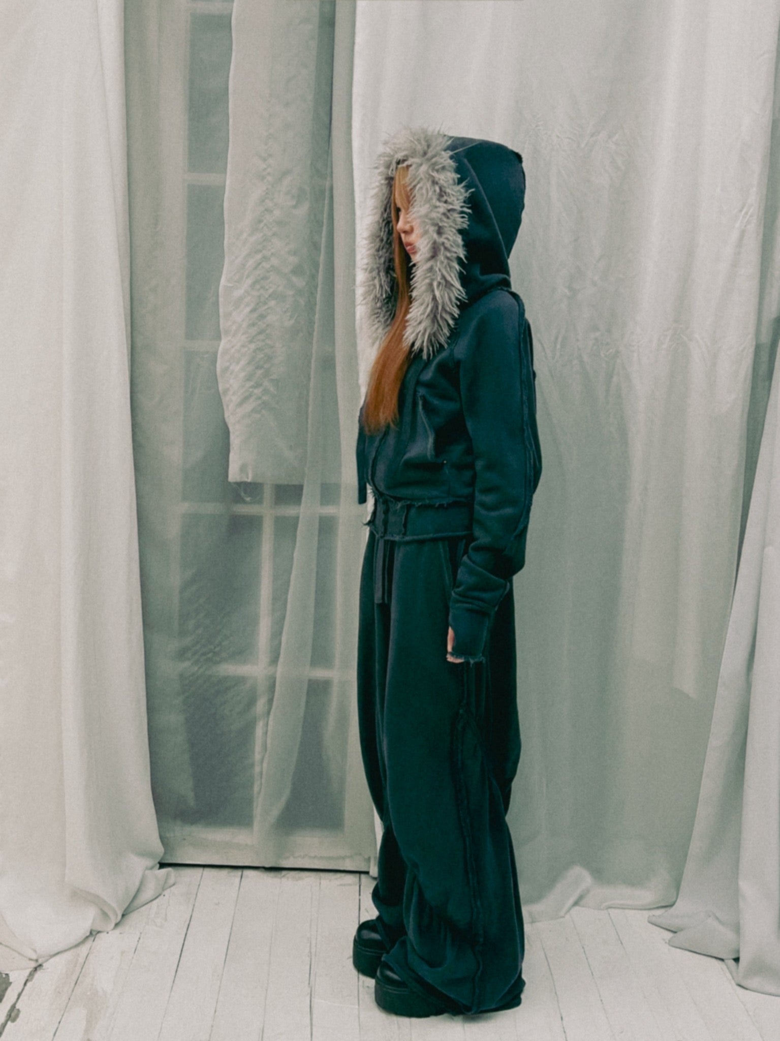 ボリュームスウェットフーディ