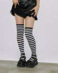 BORDER KNEE-HIGH SOCKS