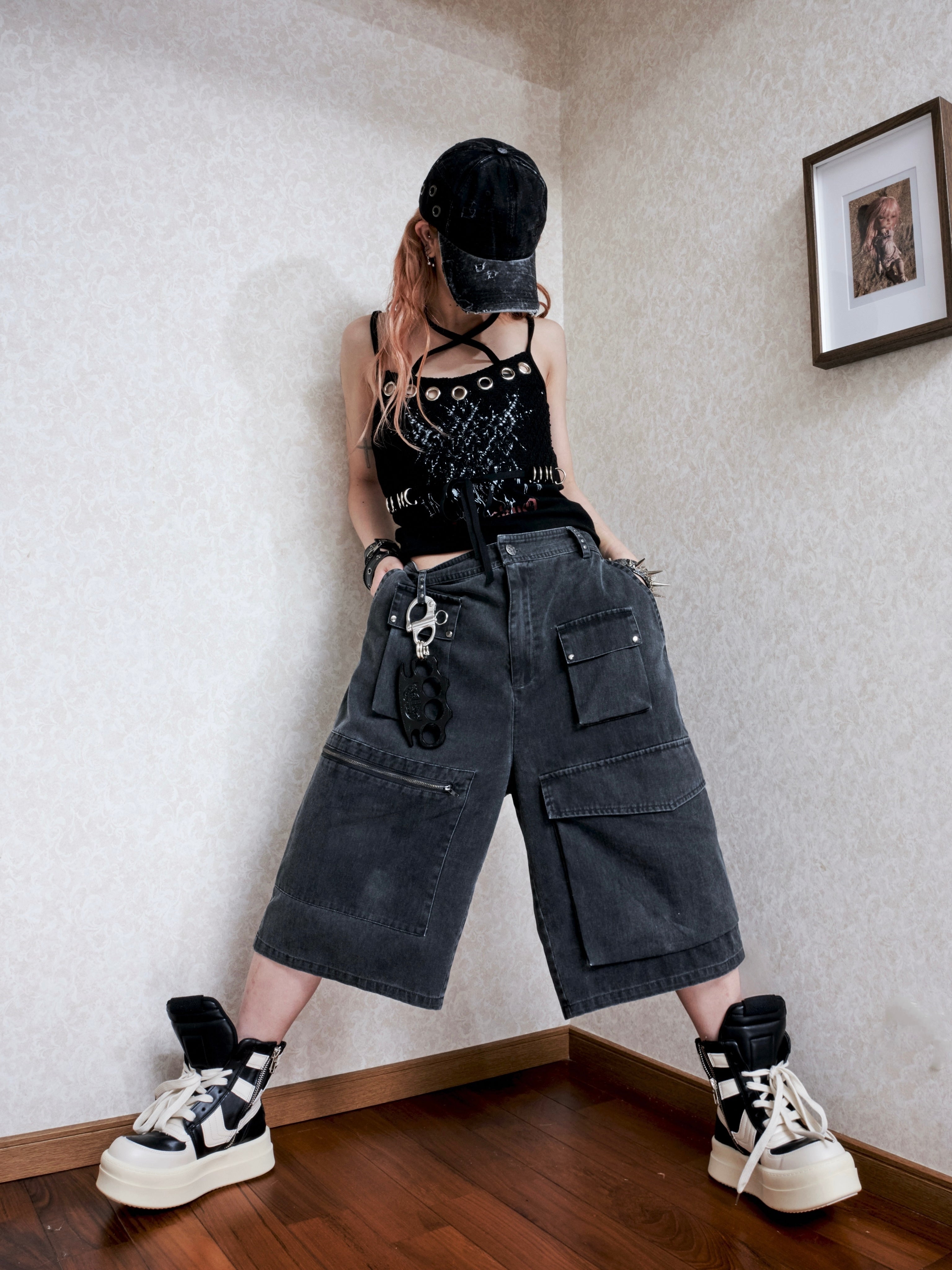 ボリュームアイレットパンツ 白い　culttokyo カルトトーキョー ボリュームアイレットパンツ 白い culttokyo カルトトーキョー